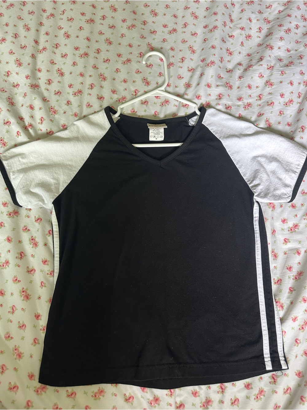 Brooks Black and White Short Sleeve V Neck